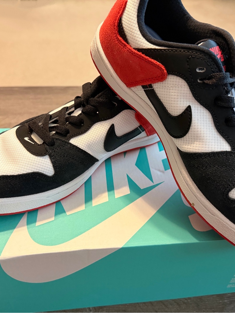 Nike SB Alleyoop. Size 7Y - Womens 8.5